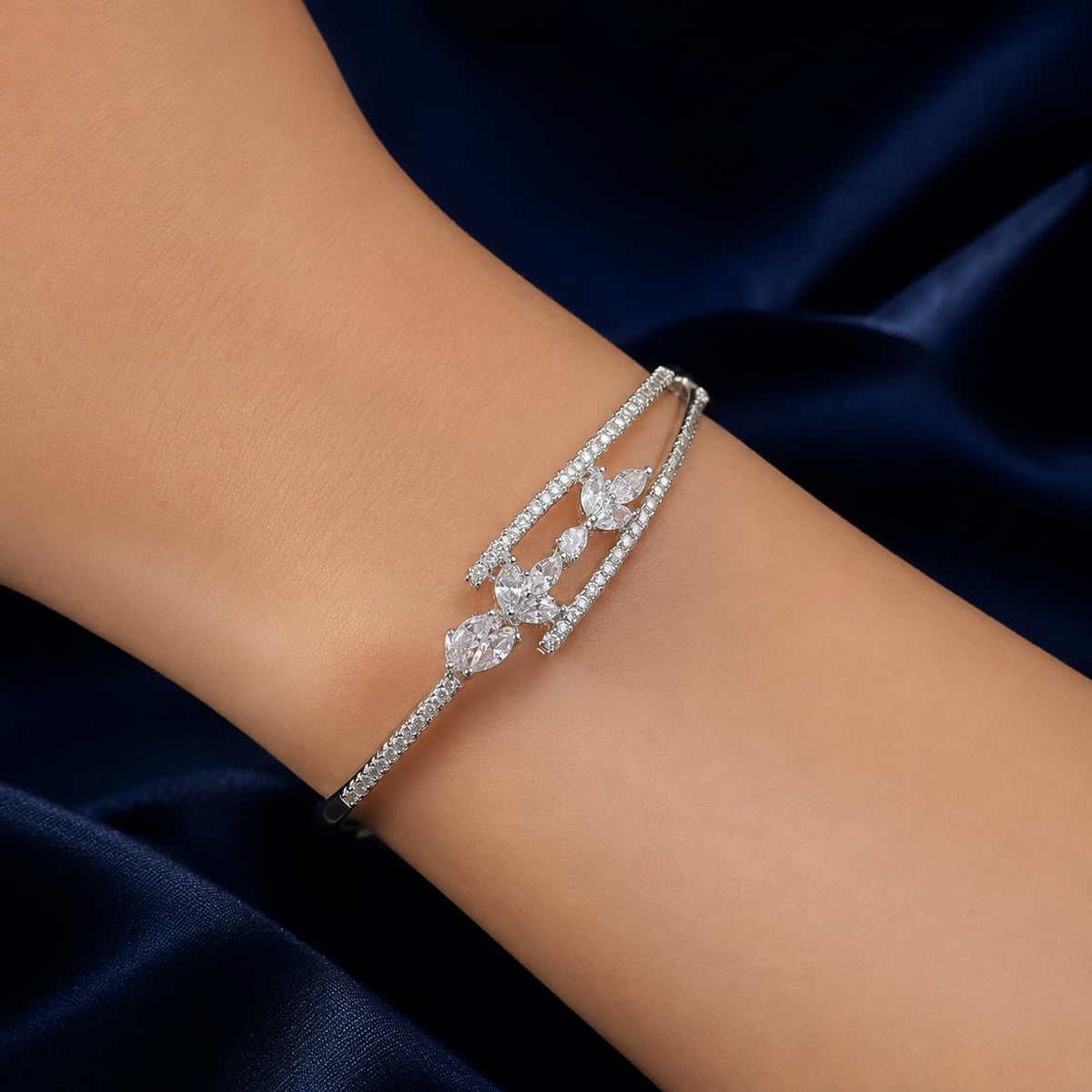 Women's Silver Tone Crystal Bangle Bracelet, Sparkling Leaf Floral Open Cuff Bracelet with Clear Stones, Fashion Jewellery for Women, Wedding Party Birthday Gift