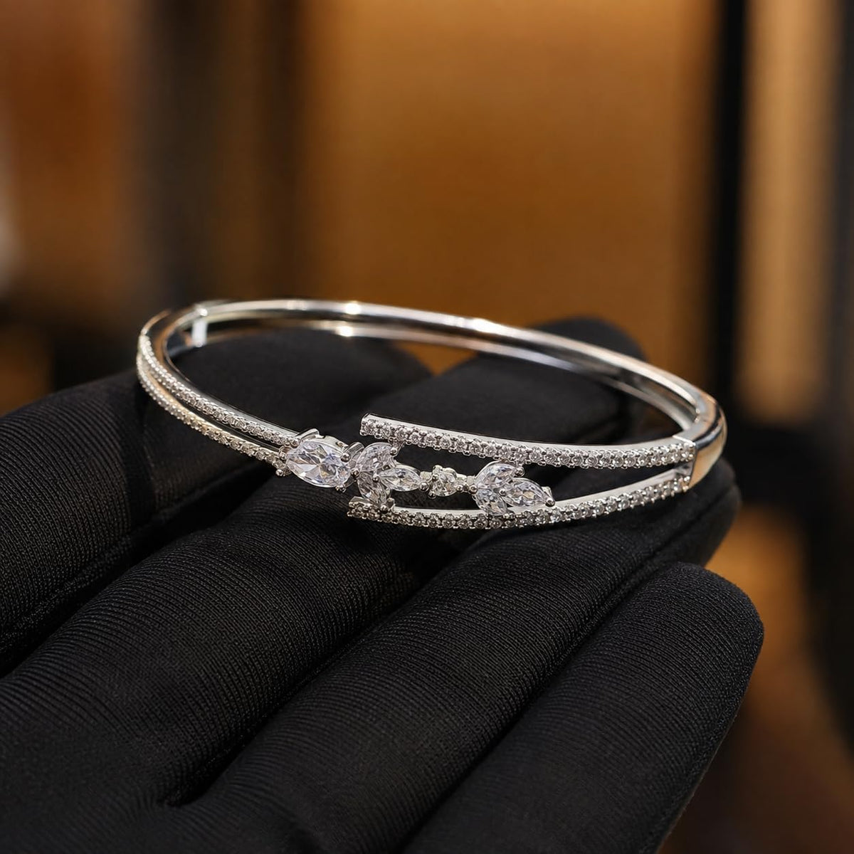 Women's Silver Tone Crystal Bangle Bracelet, Sparkling Leaf Floral Open Cuff Bracelet with Clear Stones, Fashion Jewellery for Women, Wedding Party Birthday Gift